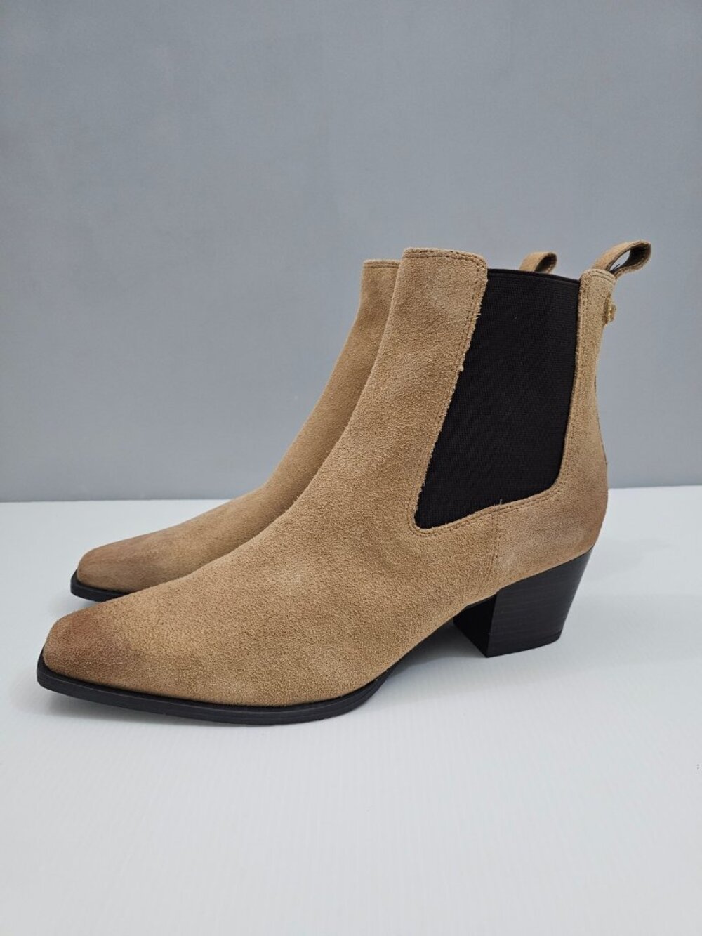 Sam Edelman Ashtyn Chelsea Ankle Boot Womens 9.5 Tan Suede Snip Toe Western NEW